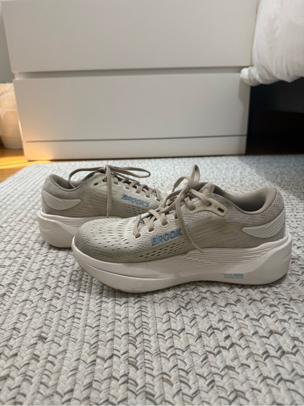 Brooks Ghost Max 3 Running Sneakers in White/Grey/Blue - Picture 10 of 14